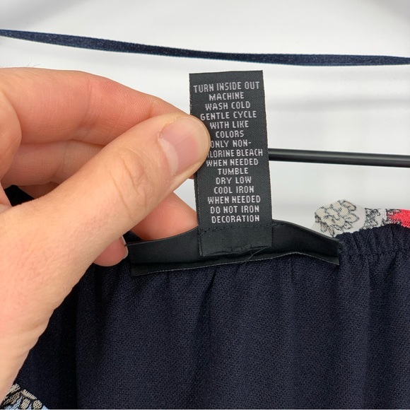 INC International Concepts 3/4 Sleeve Paisley Blouse Red Blue Black Tan M - Picture 6 of 7